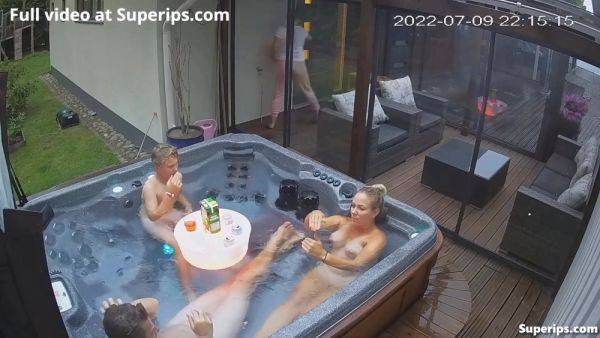 Ipcam German Nudist Family Enjoys The Jacuzzi - hclips.com - Germany on gratiscinema.com