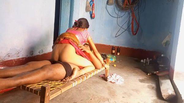 Deshi Village Bhabhi Outdoor Riding Sex Deshi Sex - desi-porntube.com - India on gratiscinema.com