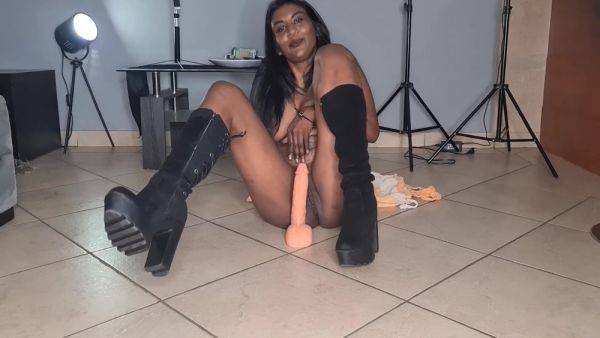 Indian Girl Anal Dildo Ride In Boots - hclips.com - India on gratiscinema.com