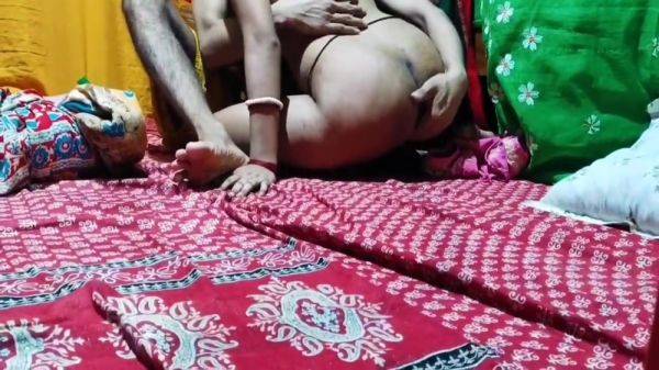 Desi Husband Wife Chudai, Debar Ne Video Banai - 18 Years - desi-porntube.com - India on gratiscinema.com