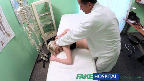 Tattooed blonde gets drilled hard by her fakehospital doctor - sexu.com on gratiscinema.com