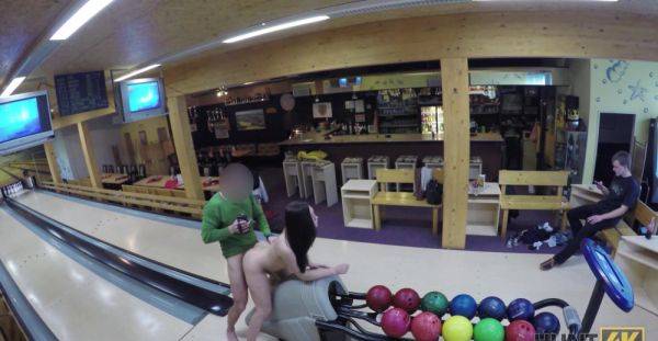 Aroused amateur babe fucked at the bowling alley without knowing she is being filmed - alphaporno.com - Czech Republic on gratiscinema.com