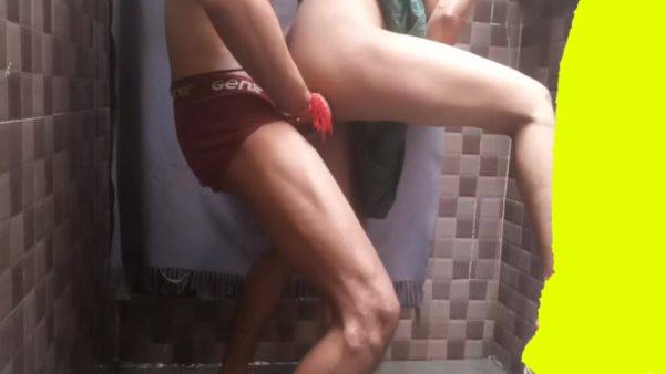 Part 2 Bhaiya Bhabhi Bathroom Sex Video - desi-porntube.com - India on gratiscinema.com