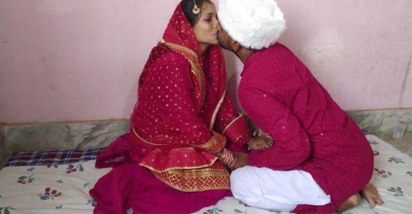 Real Life Newly Married Indian Couple Seduction Romantic Honeymoon Sex Video - txxx.com - India on gratiscinema.com