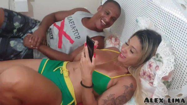 Monique Lopes x Alex Lima - I see my friend watching porn - amateur hardcore - xtits.com - Brazil on gratiscinema.com