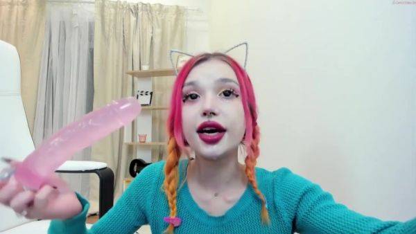 Deepthroat Queen Fucking Her Throat With Long Dildo - hclips.com on gratiscinema.com