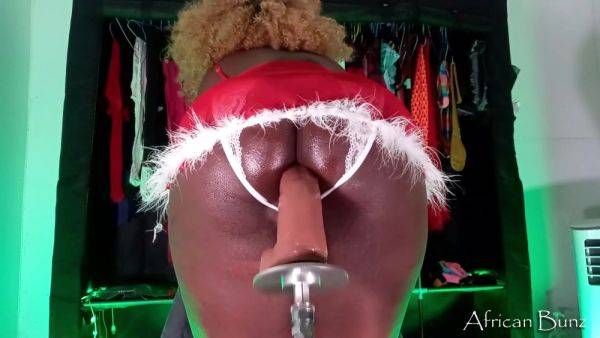 Ebony College Dropout Finds Job Riding And Twerking On Huge Dongs Online This Christmas - upornia.com on gratiscinema.com