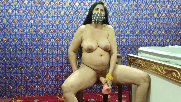 Beautiful Pakistani Sexy Aunty Sex With Large Dildo - hclips.com - Pakistan on gratiscinema.com