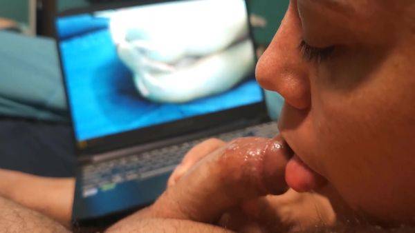 Watching My Porn While Giving Handjob - hclips.com on gratiscinema.com