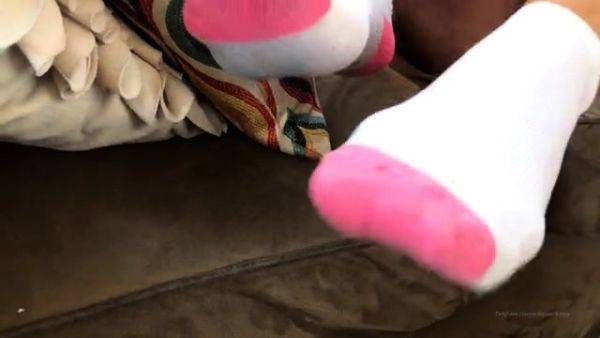 Foot Fetish porn vids from Amateur Trampling - drtuber.com on gratiscinema.com