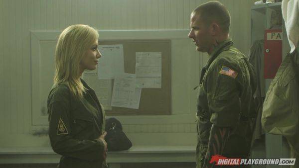 Kayden Kross gets eaten out and screwed by cocky soldier - xtits.com on gratiscinema.com