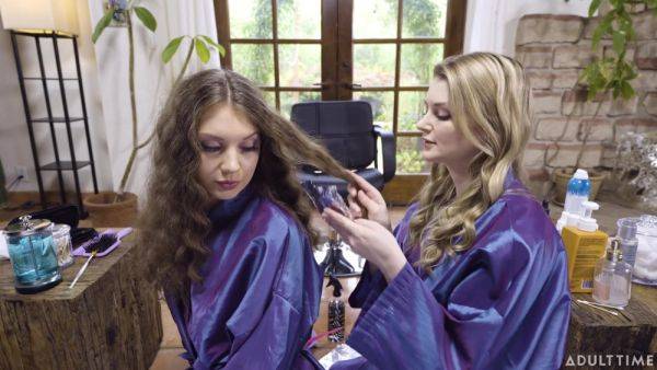 Hairdressing salon and two horny lesbians Elena Koshka and Bunny Colby in it - anysex.com on gratiscinema.com