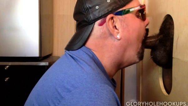 Gray DILF barebacked after gloryhole bj - drtuber.com on gratiscinema.com