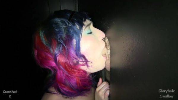 Natalies 2nd Glory Hole Visit - videomanysex.com on gratiscinema.com