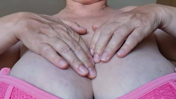 Huge Boobs In On Your Face Pov By Mariaold Milf - hclips.com on gratiscinema.com