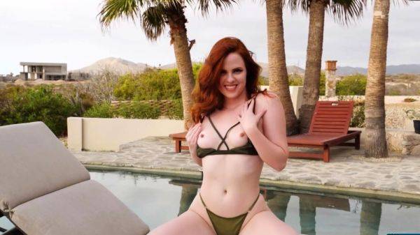 Latina bikini babe and redhead show off - drtuber.com on gratiscinema.com