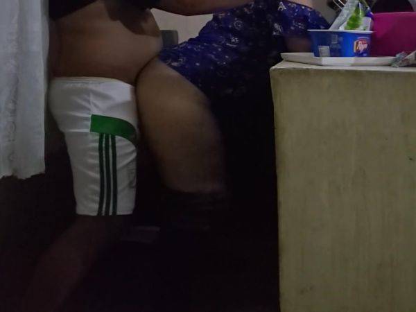 Maid Delivers Ass In The Kitchen - desi-porntube.com - India on gratiscinema.com