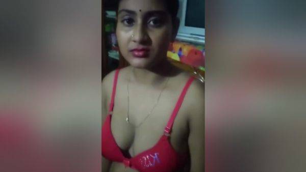 Rajasthani Bahu Desi Stepdaughter Showing Her Big Boobs And Press Stepfather Indian Latina Body Beautiful Night With Simmpi - desi-porntube.com - India on gratiscinema.com