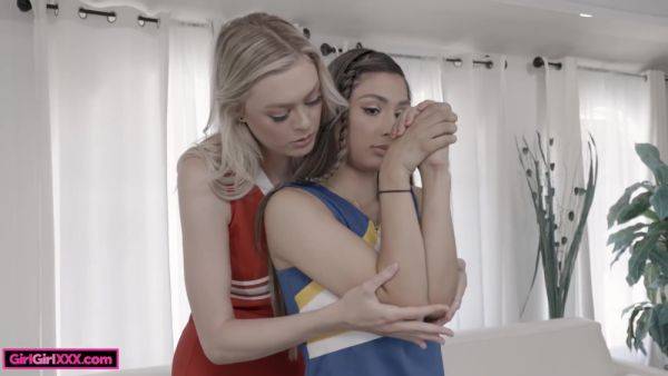 Amber Moore And Nina Nieves In Girlgirlxxx - Cheerleader Lesbians Stretch Their Pussies Out - upornia.com on gratiscinema.com