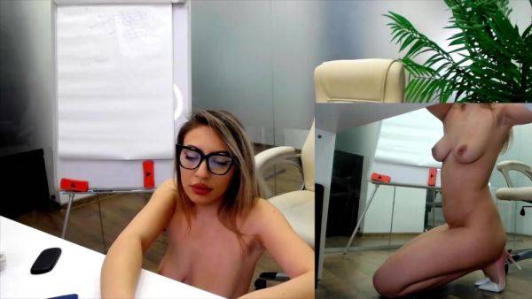 How can they are so slutty in the office - txxx.com on gratiscinema.com