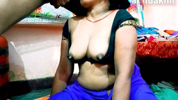 Indian Desi Village Anuty Ki Gand Chudai Hardcore Painful Clear Hindi Vioce Full Sex Video - hclips.com on gratiscinema.com