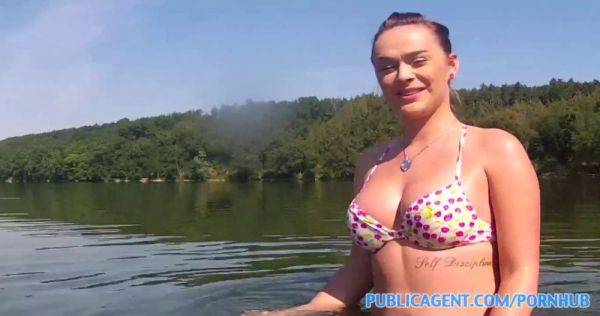 Bikini babe with huge tits gets pounded on the lake in POV reality video - sexu.com on gratiscinema.com