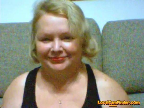 Beautiful Granny Masturbate 1 - hclips.com on gratiscinema.com