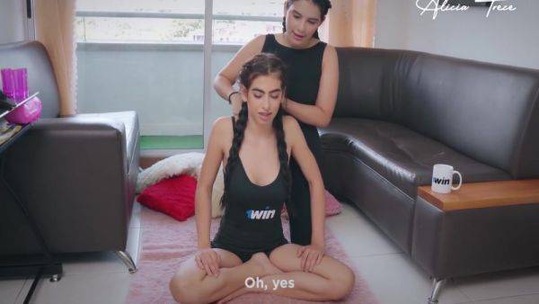 A Teacher Takes Advantage Of Her Student In A Tantric Yoga Class - hotmovs.com - Colombia on gratiscinema.com