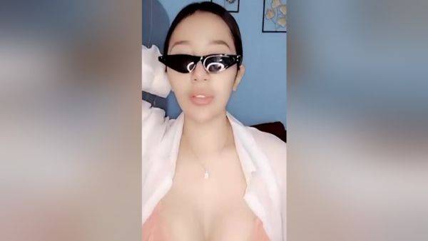 Asian Milf In Kamu Mau Ga Digoyang Kaya Gini Sampe Crot Di Dalem Memek Aku - desi-porntube.com - India on gratiscinema.com