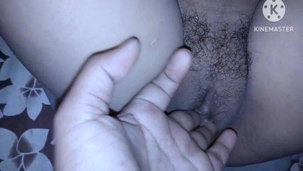 Village Bhabhi Devar Ko Bola Jaldi Jaldi Chodo Aur Bhago - desi-porntube.com - India on gratiscinema.com