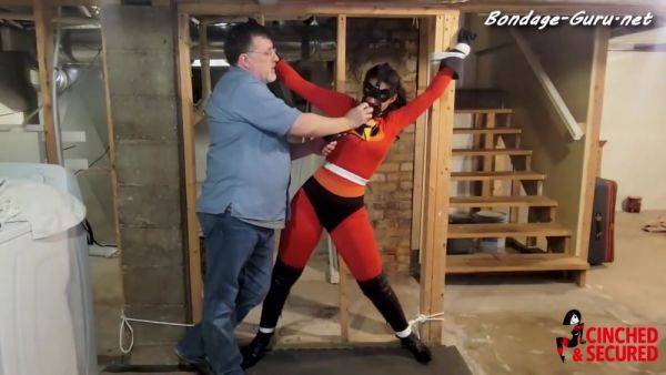 Elastigirl Bound And Pumped - hotmovs.com on gratiscinema.com