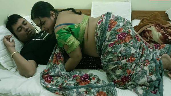 Hot Kamwali Cheating With Boss! Plz Dont Tell - desi-porntube.com - India on gratiscinema.com