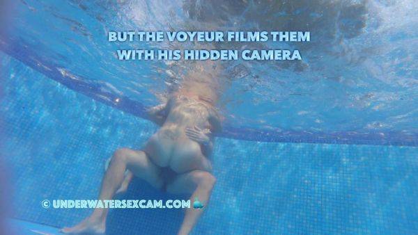 This couple thinks no one knows what they are doing underwater in the pool but the voyeur does - hclips.com on gratiscinema.com