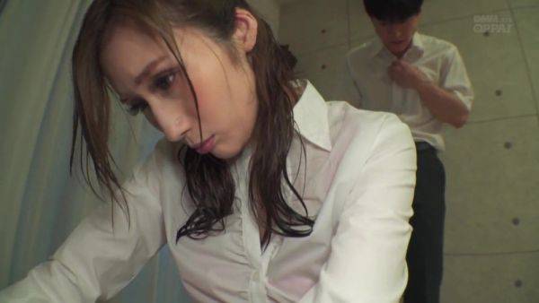 Japanese Julia Boin Woman Who Got Exposed At The Rain Shop - Wet Clothes Of Her Boss I Got Rid Of - Soushirou Imaoka - xtits.com - Japan on gratiscinema.com