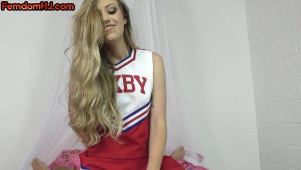 Femdom cheerleader wanks cock in POV after facesitting - txxx.com on gratiscinema.com