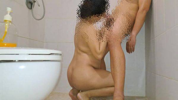 Pinay Sex In The Bathroom Yummy Blowjob - upornia.com - Philippines on gratiscinema.com