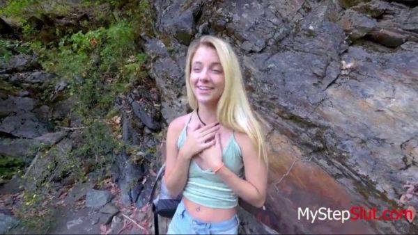 Stepdad takes his teen daughter out in the woods and gives her a cumshot - sexu.com on gratiscinema.com