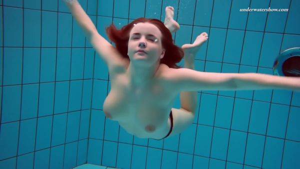 Fun Czech Babe Vesta Swims Naked And Horny - upornia.com - Czech Republic on gratiscinema.com