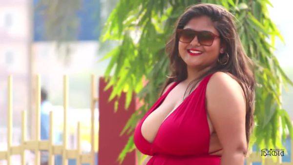 Stupendous Megha -- Western Dress - desi-porntube.com on gratiscinema.com