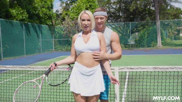 Aloud blonde wife fucks with her tennis coach - xbabe.com on gratiscinema.com