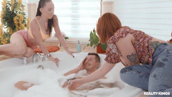 Threesome bath fuck with yoga sex poses after - anysex.com on gratiscinema.com