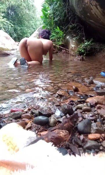 Asian Milf fucked in the river in exclusive amateur porn - anysex.com on gratiscinema.com