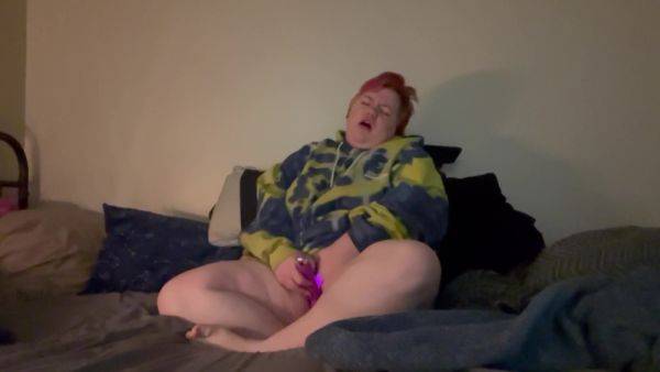 Chubby Bitch Fingers Wet Pussy - hclips.com on gratiscinema.com