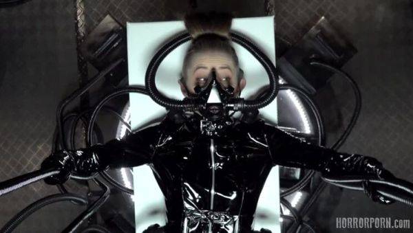 Latex Fetish Master / Extreme Horror Porn - veryfreeporn.com on gratiscinema.com