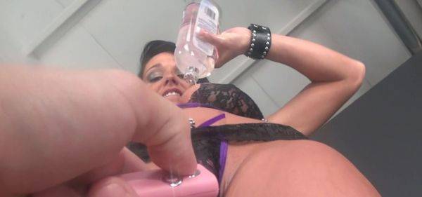 Baby Oil Vibe, Big Tits D-DD Cup Video - inxxx.com on gratiscinema.com