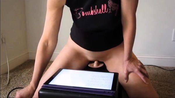 Bombshell Milf Rides Her Sybian - drtuber.com on gratiscinema.com