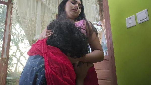 Valentine S Day In Vaishnavy Half Saree Hot Navel Lick Romance With Sharun Raj, Mallu Couple Hot Half Saree Removal Romance With Navel Lick Love - desi-porntube.com - India on gratiscinema.com