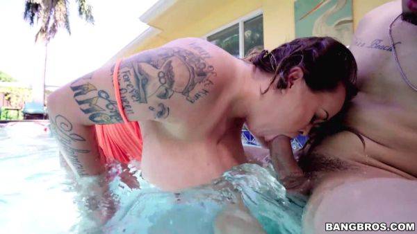 Brandy Talore gets pounded hard in the pool by a big-titted MILF - sexu.com on gratiscinema.com