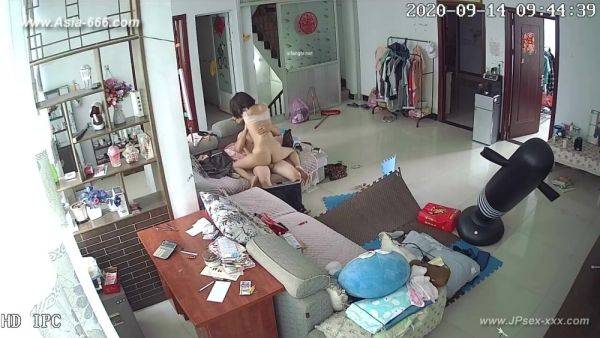 Hackers use the camera to remote monitoring of a lover's home life.609 - hclips.com - China on gratiscinema.com