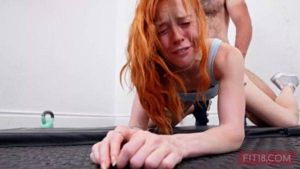 Fitness redhead ends up servicing big cock - anysex.com on gratiscinema.com